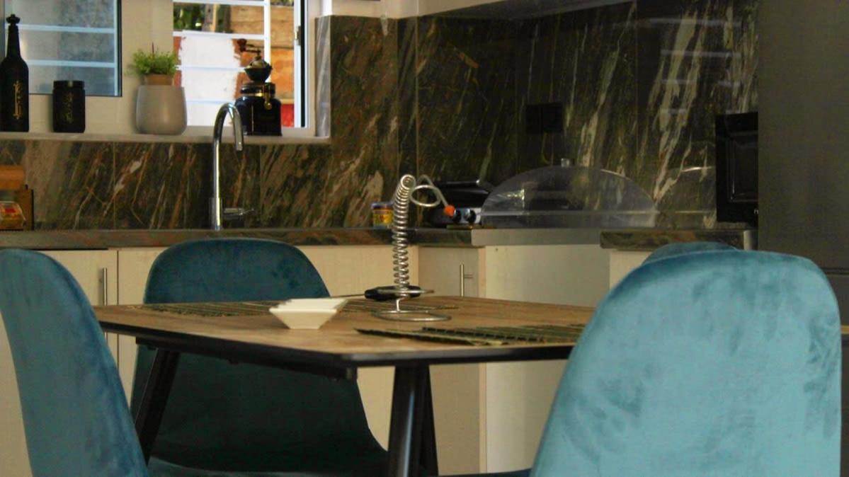 Patras Cozy Nest In The Vibrant City Center Luaran gambar